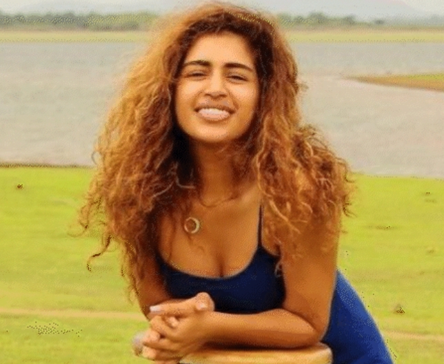 Singer Kenisha Biography