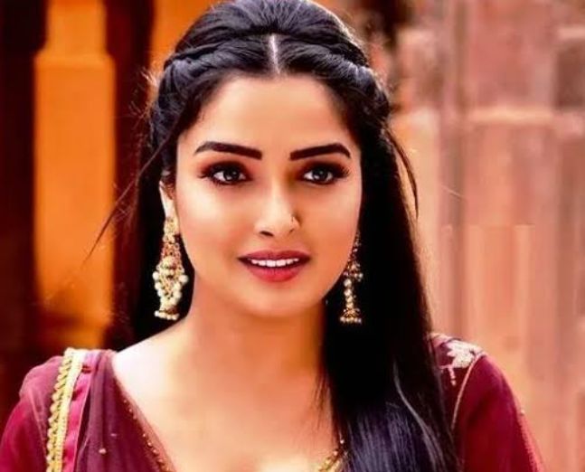 Amrapali Dubey Biography